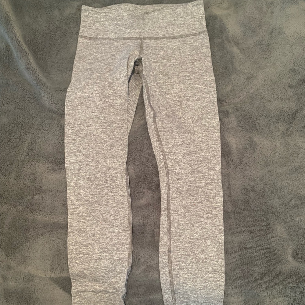Grey gently used lululemon leggings size 4.